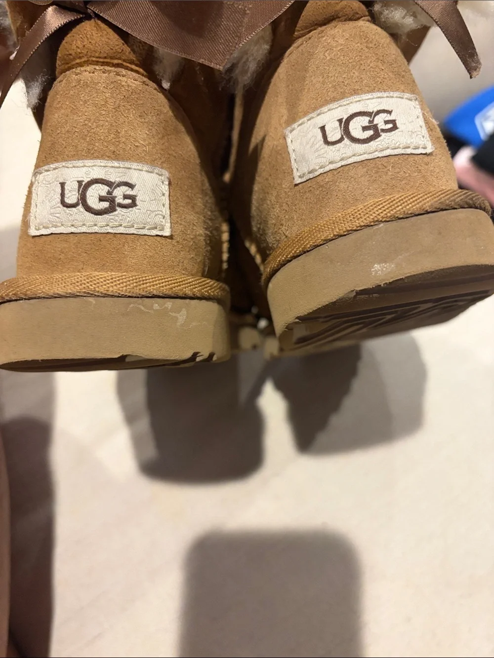 ugg satin ribbon back camel girls sz us 13
